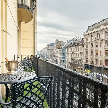 Extreme Modern Luxury With Balcony