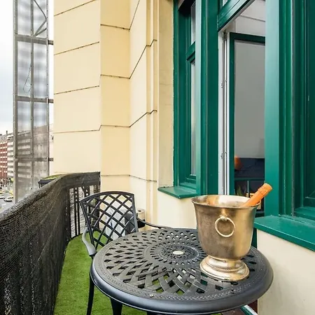 Extreme Modern Luxury With Balcony Budapešť